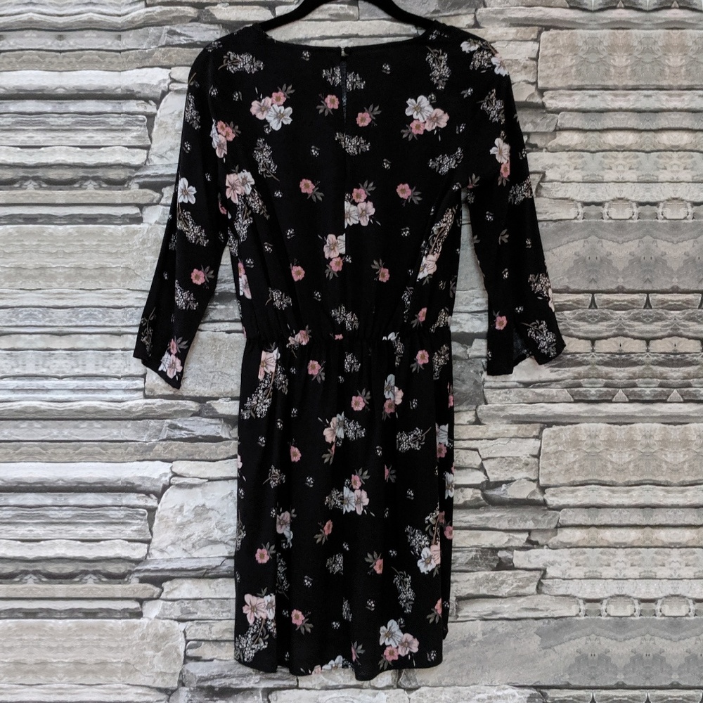 H&M XS Midi Dress with 3/4 length sleeves